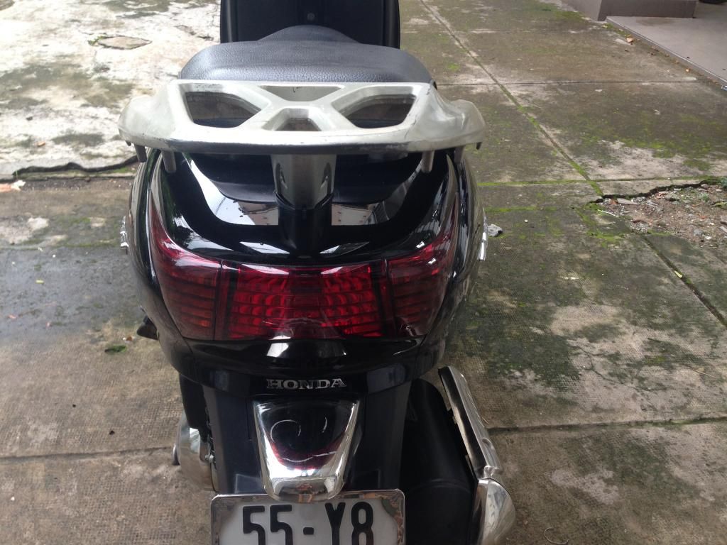HonDa LEAD 110 , đời 2010, màu đen, zin 100% chưa mở bất kỳ ốc nào.có hình,21 triệu - 10