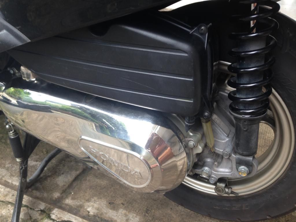 HonDa LEAD 110 , đời 2010, màu đen, zin 100% chưa mở bất kỳ ốc nào.có hình,21 triệu - 14