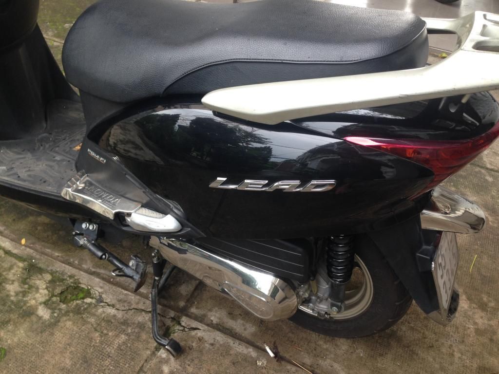 HonDa LEAD 110 , đời 2010, màu đen, zin 100% chưa mở bất kỳ ốc nào.có hình,21 triệu - 15