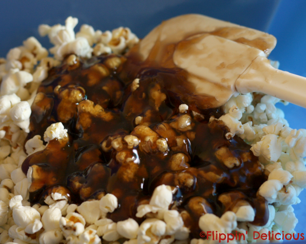 Dr. Pepper TEN Skinny Caramel Popcorn, lighter on calories but not on flavor! #drinkTEN #shop