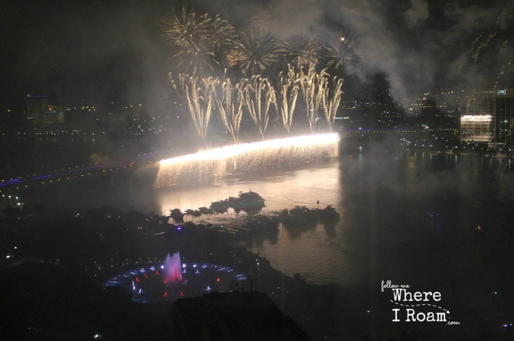 Where_I_Roam_Jacksonville_Fireworks_Display_2013