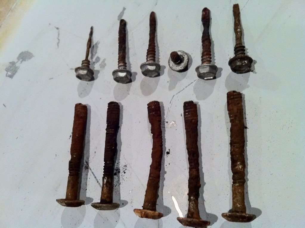 Corrodedtransomboltsandscrews.jpg