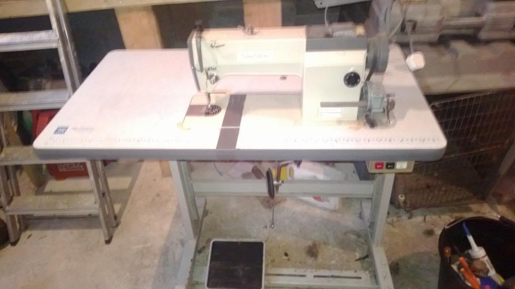 sewingmachine001_zps18ad9809.jpg