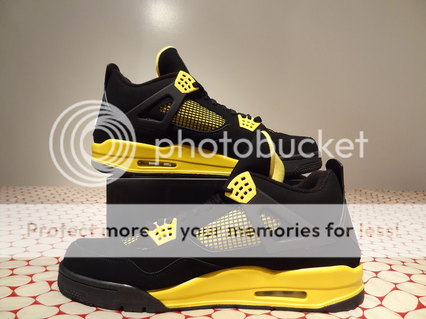 RARE Nike Air Jordan Retro 4 IV 2012 